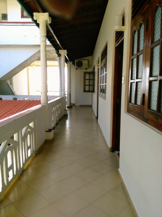 Sunnys Beach Guest House هيكادوفا المظهر الخارجي الصورة