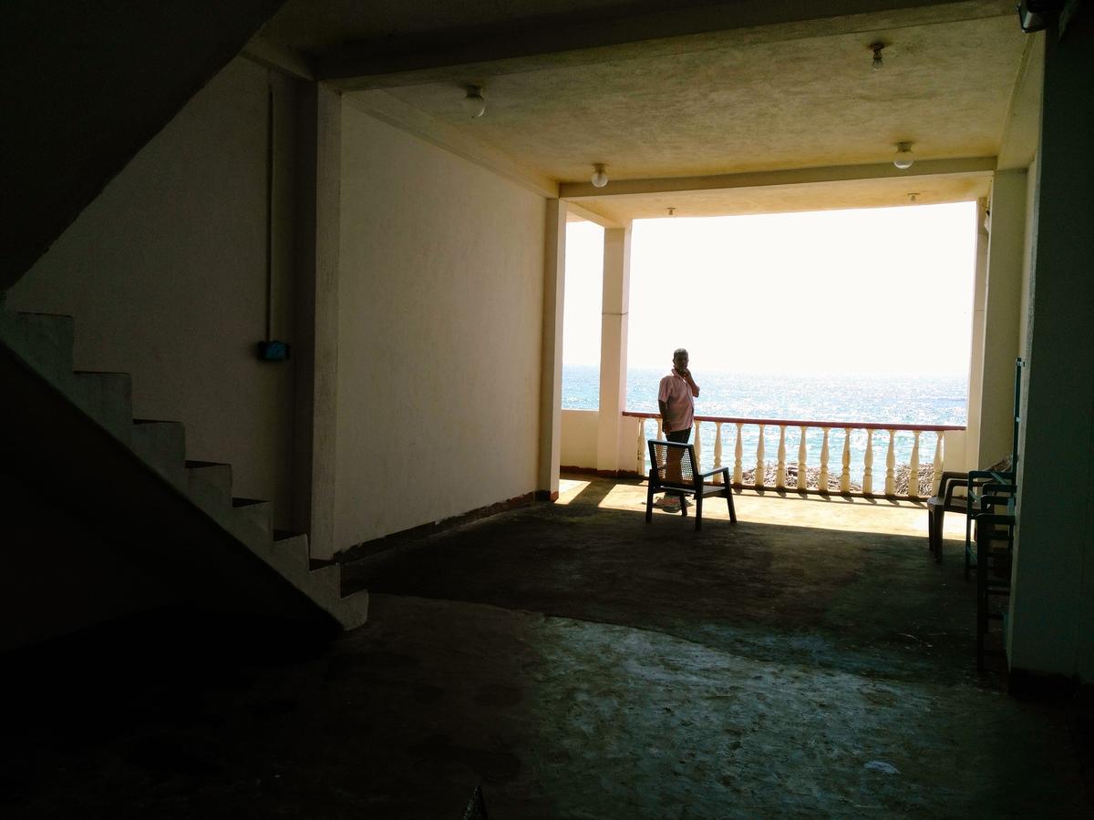 Sunnys Beach Guest House هيكادوفا المظهر الخارجي الصورة